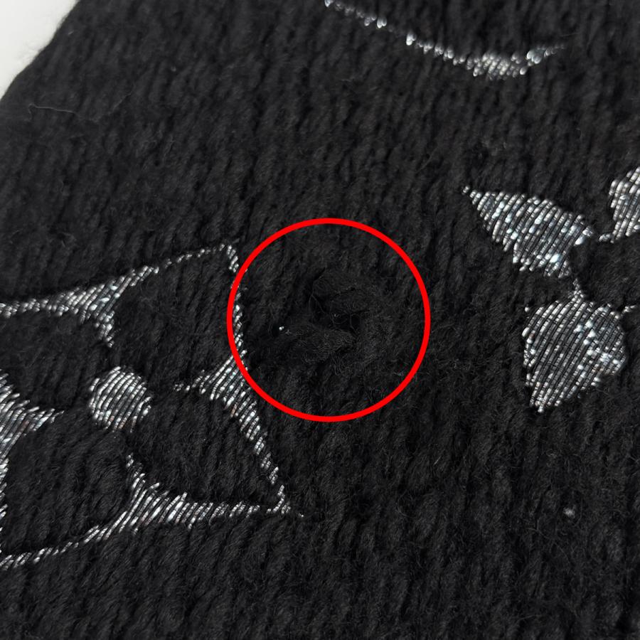 LOUIS VUITTON（ルイ・ヴィトン） エシャルプ ロゴ マニア シャイン
