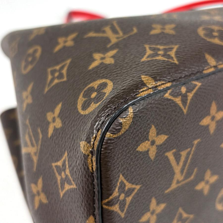 LOUIS VUITTON（ルイ・ヴィトン） ネオノエ 巾着型 肩掛け 斜め掛け