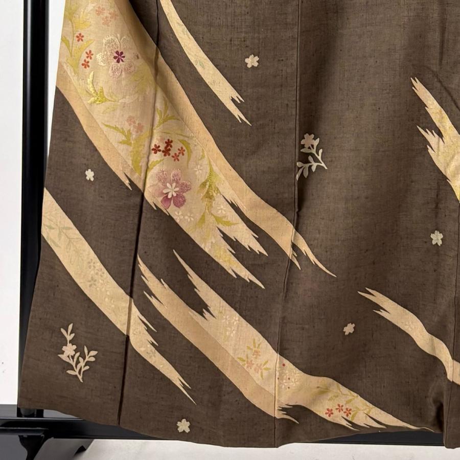 訪問着 身丈159cm 裄丈62cm 正絹 名品 【中古】 訪問着 身丈159.5cm 裄丈62cm S 袷 紬地 草花 霞 金糸 刺繍 焦茶色