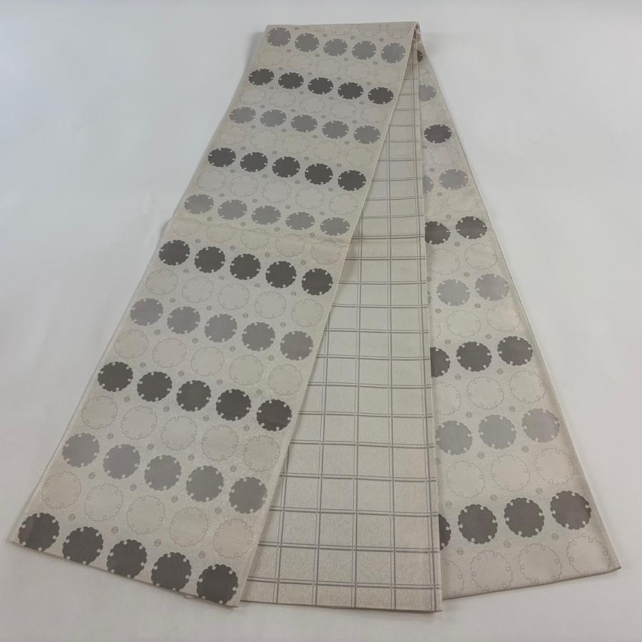袋帯 逸品 証紙あり 本場筑前博多織 雪輪 箔 灰白 全通 正絹 中古 平和屋-