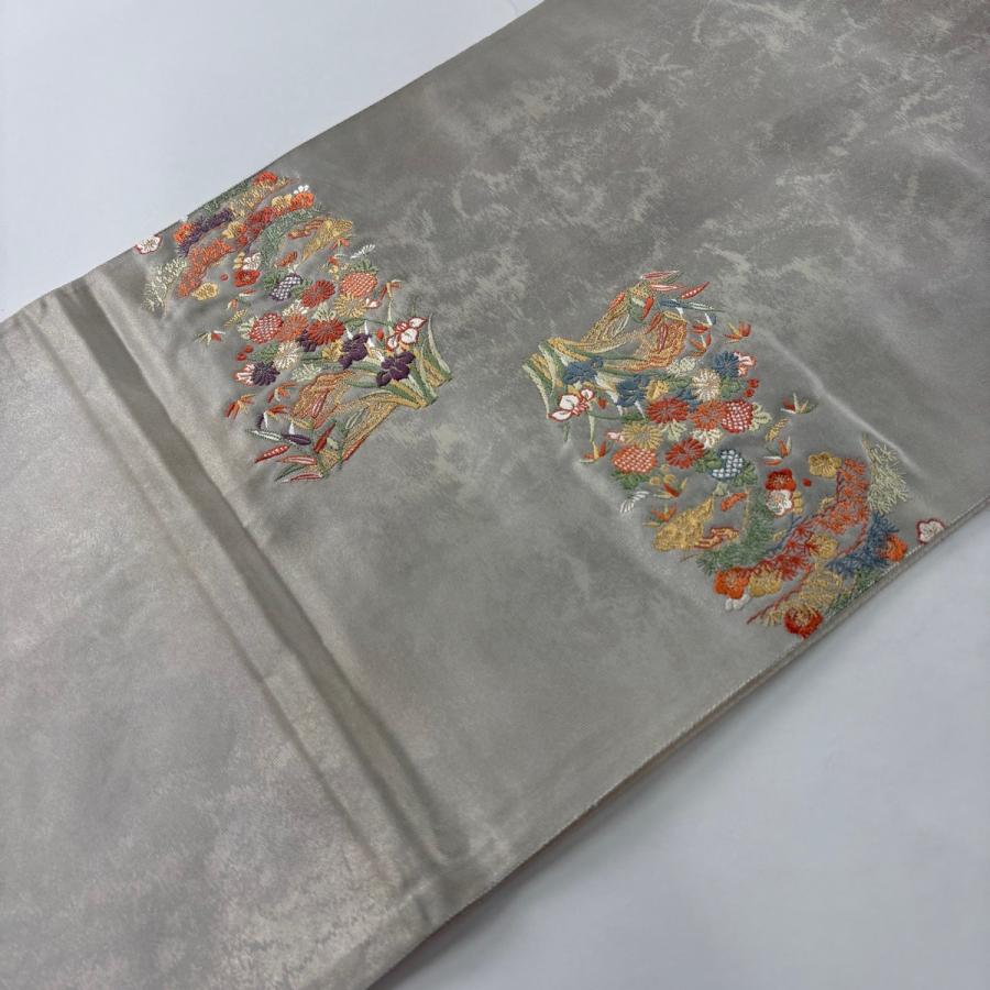 袋帯 名品 関西仕立て 草花 流水 金糸 刺繍 ベージュ お太鼓柄 正絹 