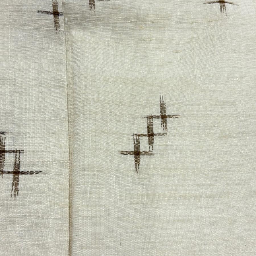 美品 紬 身丈160cm 裄丈63.5cm S 単衣 井桁絣 十字絣 クリーム 正絹 秀