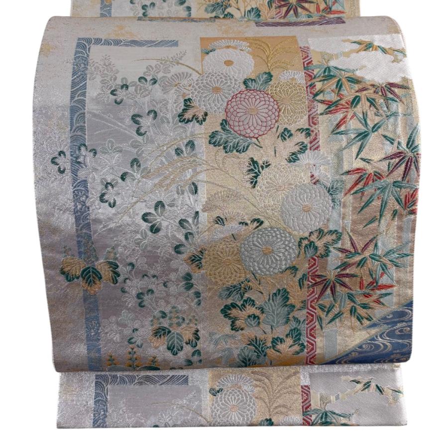 袋帯 秀品 細緻織 三重綾織 短冊秋草蒔絵文 金銀糸 刺繍 銀色 六通 