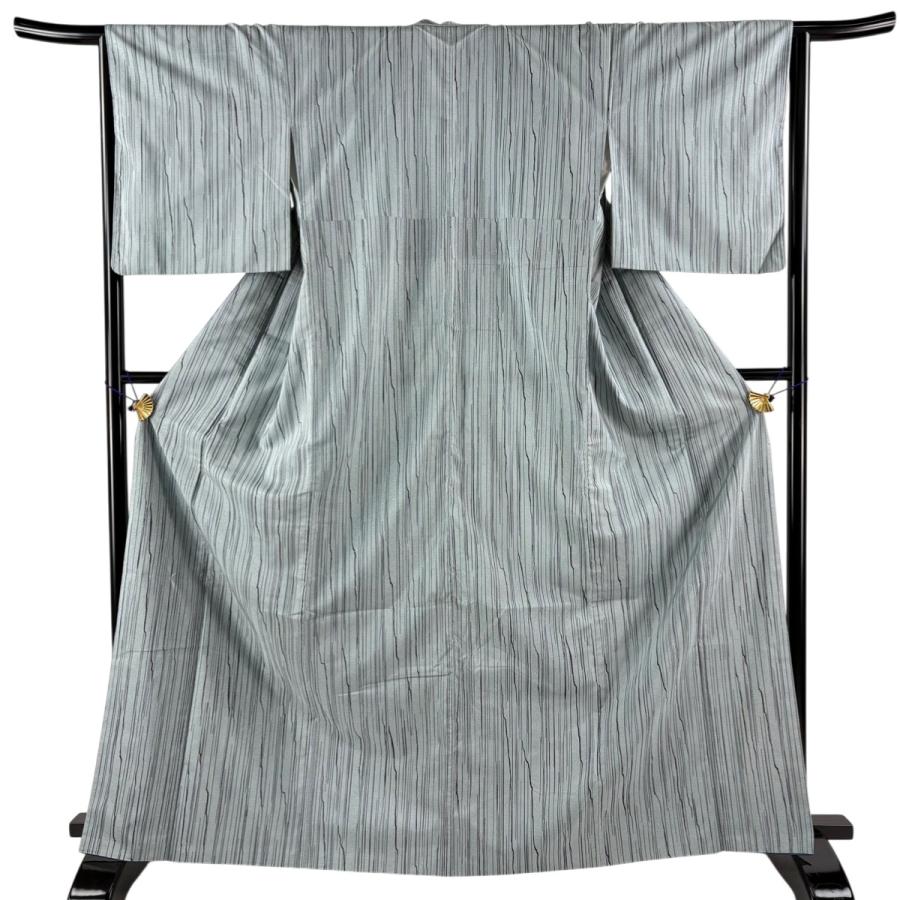 小紋 身丈167.5cm 裄丈64cm 正絹 秀品 【中古】 小紋 身丈167.5cm 裄丈64cm M 袷 紬地 幾何学 水色 正絹 秀品 中古