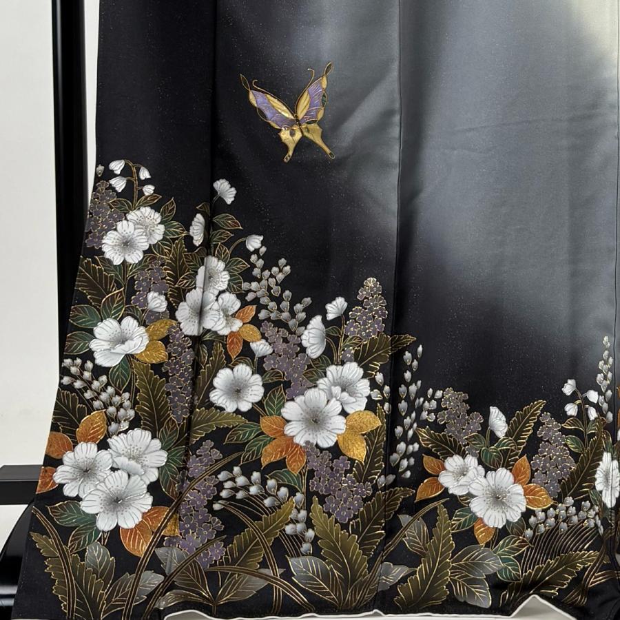 美品 訪問着 身丈173.5cm 裄丈67.5cm L 袷 甲斐泰造 落款あり 蝶 草花 螺鈿 銀通し 墨色 正絹 逸品 中古