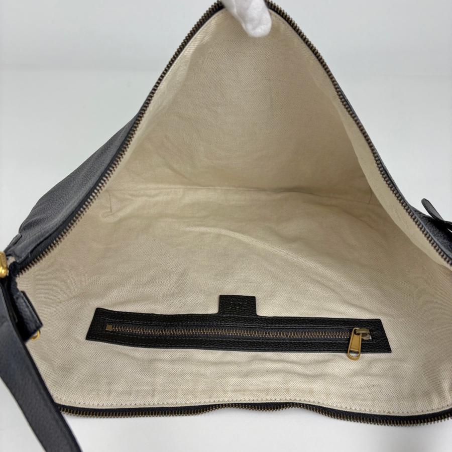 GUCCI（グッチ） ハーフムーン ホーボー ショルダーバッグ レザー 