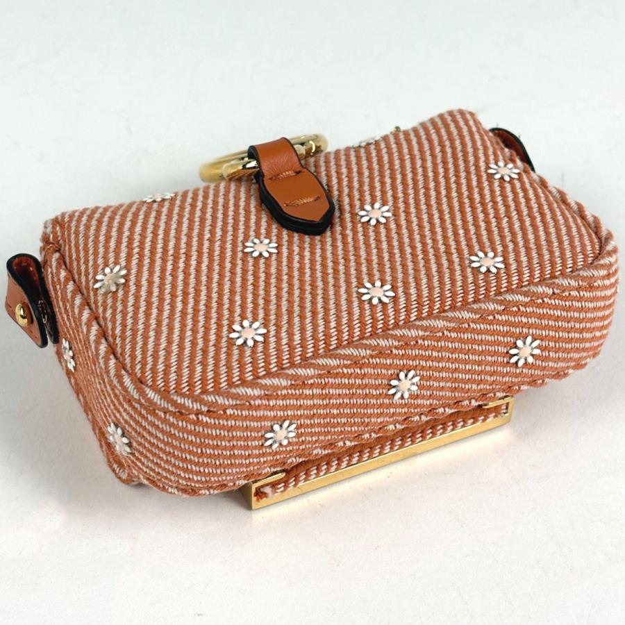 FENDI（フェンディ） ナノ バゲット チャーム ロゴ 2WAY クロスボディ 