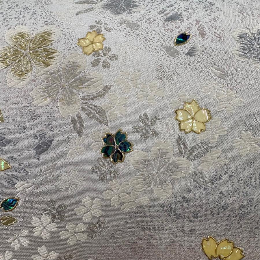 美品 袋帯 名品 桜 花びら 螺鈿 金銀糸 灰色 お太鼓柄 正絹 中古 