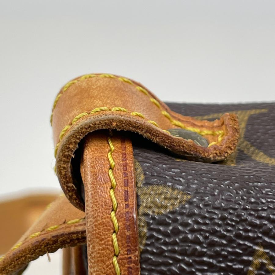 LOUIS VUITTON（ルイ・ヴィトン） ソミュール30 斜め掛け ショルダー