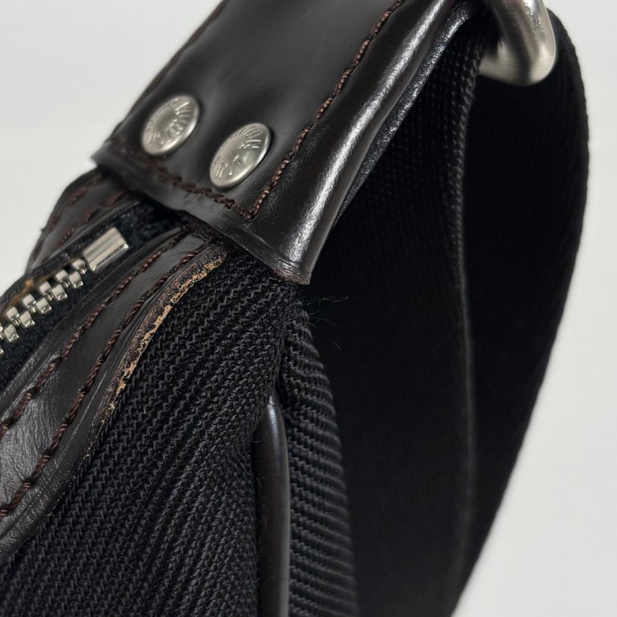LOUIS VUITTON（ルイ・ヴィトン） エクスプロ ラトゥール 斜め