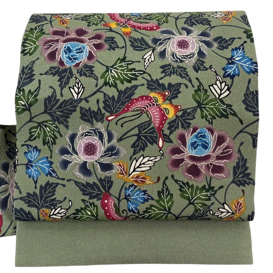 美品 名古屋帯 逸品 城間栄順 落款あり 琉球紅型 蝶 草花 縮緬 灰緑