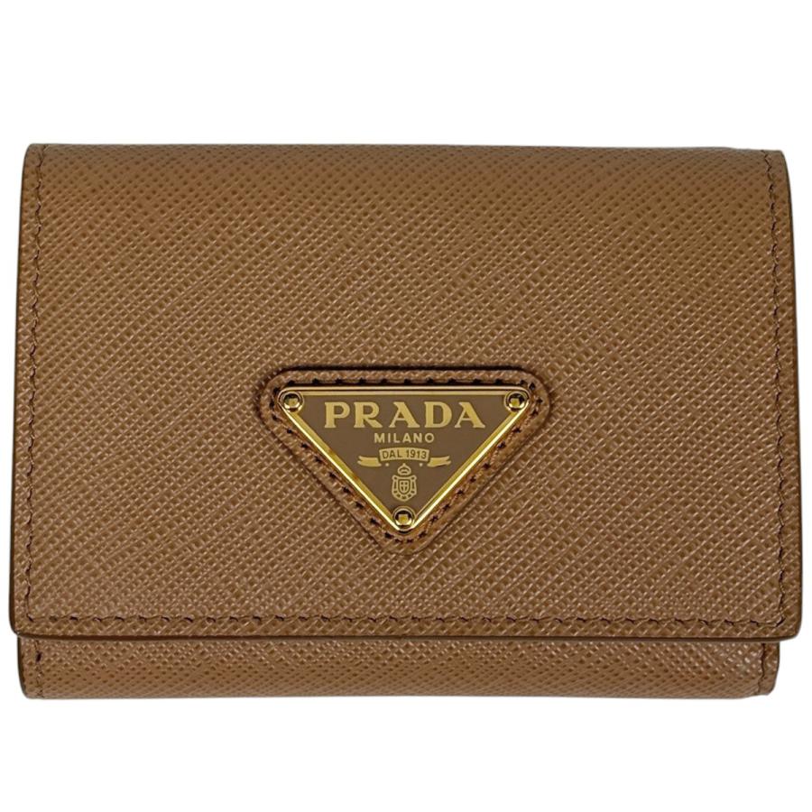 プラダ　サフィアーノレザー　本革　折り財布　1MH021 ゴールドロゴ　ブラウン PRADA（プラダ） 財布 三つ折り PRADA SAFFIANO TRIANGOLO 1MH021 QHH