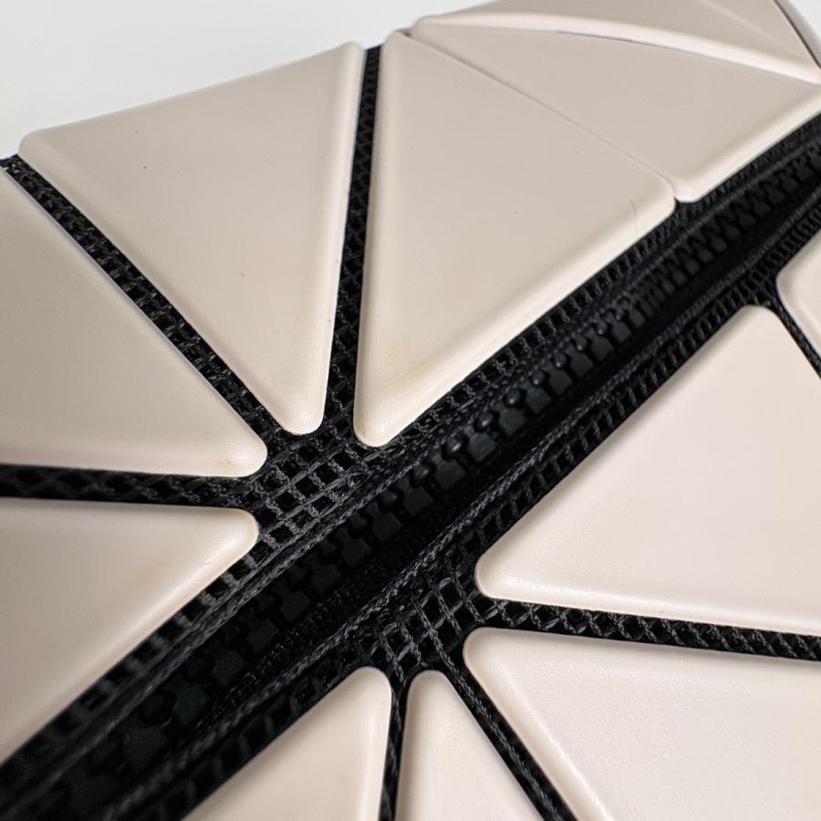 イッセイミヤケ ISSEY MIYAKE バオバオ ポーチ 小物入れ 化粧ポーチ PVC ピンク レディース 中古_4