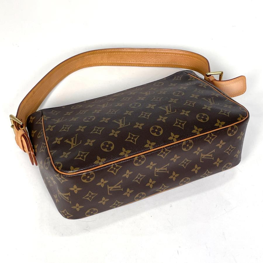 LOUIS VUITTON（ルイ・ヴィトン） ヴィバ シテ GM ワンショルダー 