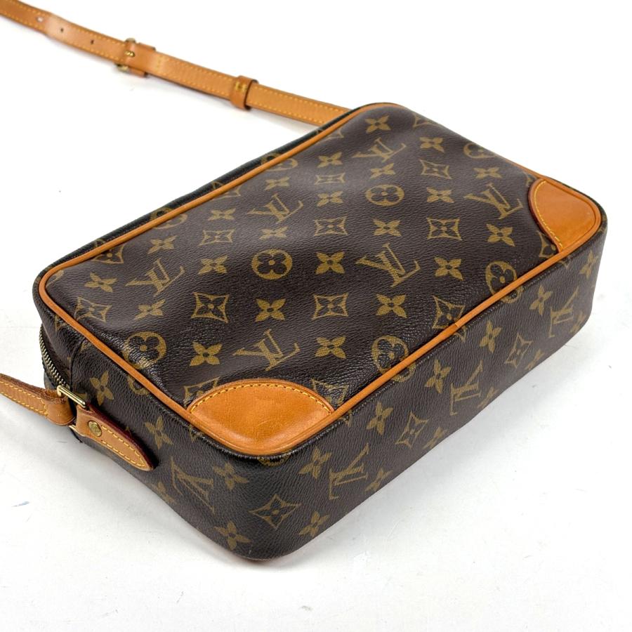 LOUIS VUITTON（ルイ・ヴィトン） トロカデロ 27 斜め掛け ショルダー 
