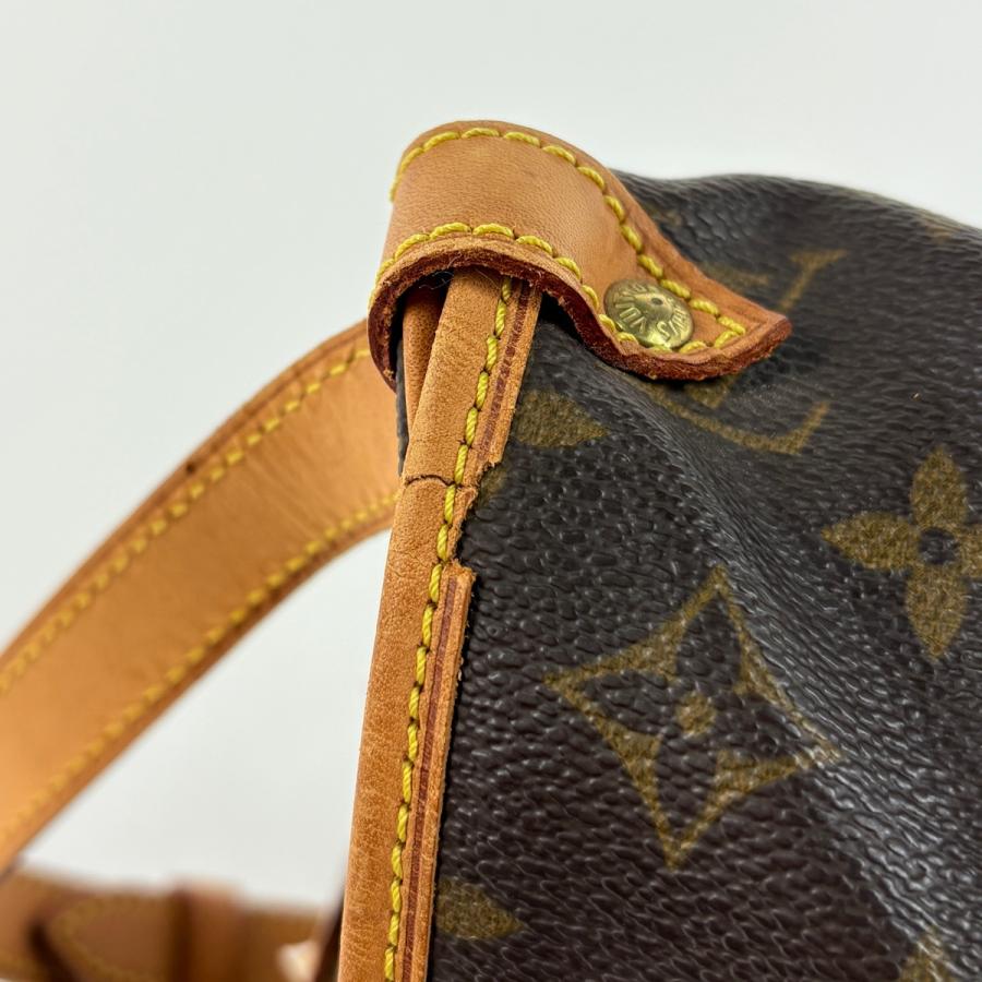 LOUIS VUITTON（ルイ・ヴィトン） ソミュール30 斜め掛け ショルダー