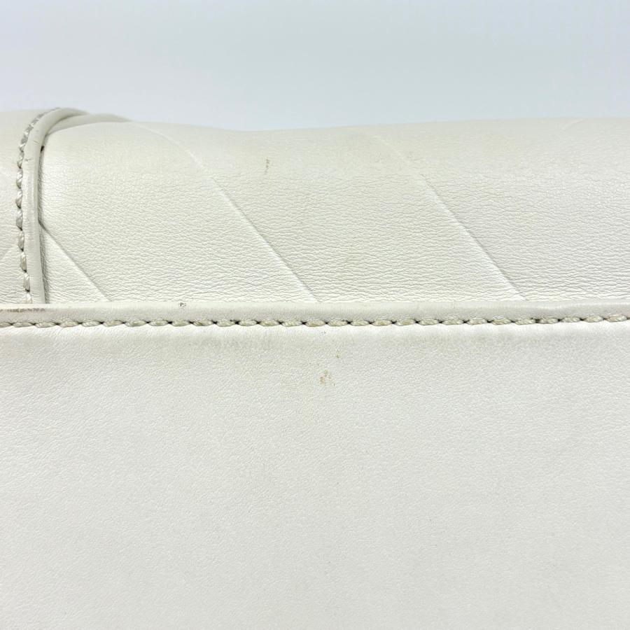CHANEL（シャネル） ハンドバッグ ココマーク Vステッチ マトラッセ 