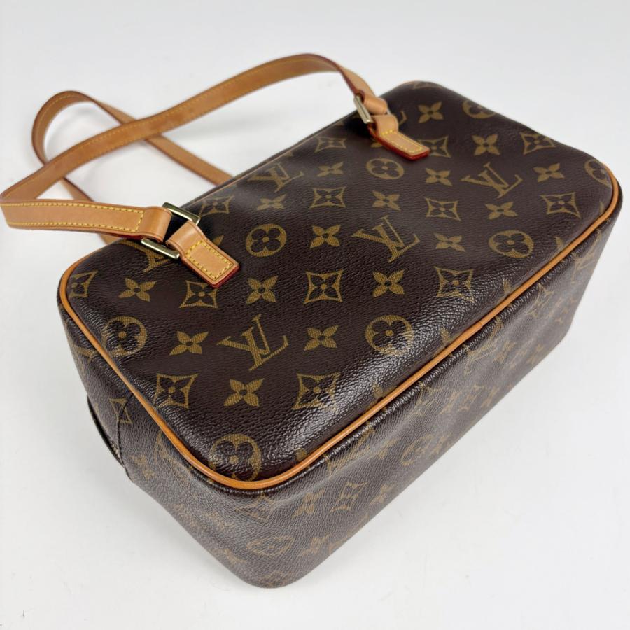 LOUIS VUITTON（ルイ・ヴィトン） シテMM 肩掛け ショルダーバッグ