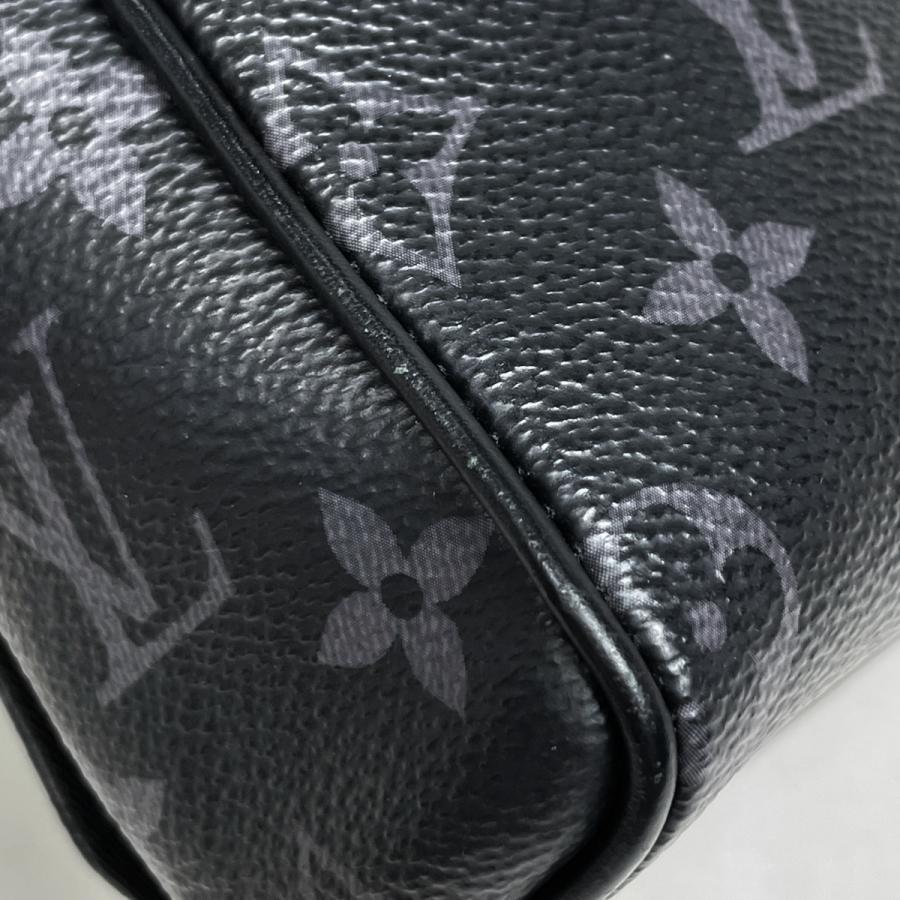 LOUIS VUITTON（ルイ・ヴィトン） ディストリクトPM NM 肩掛け 斜め