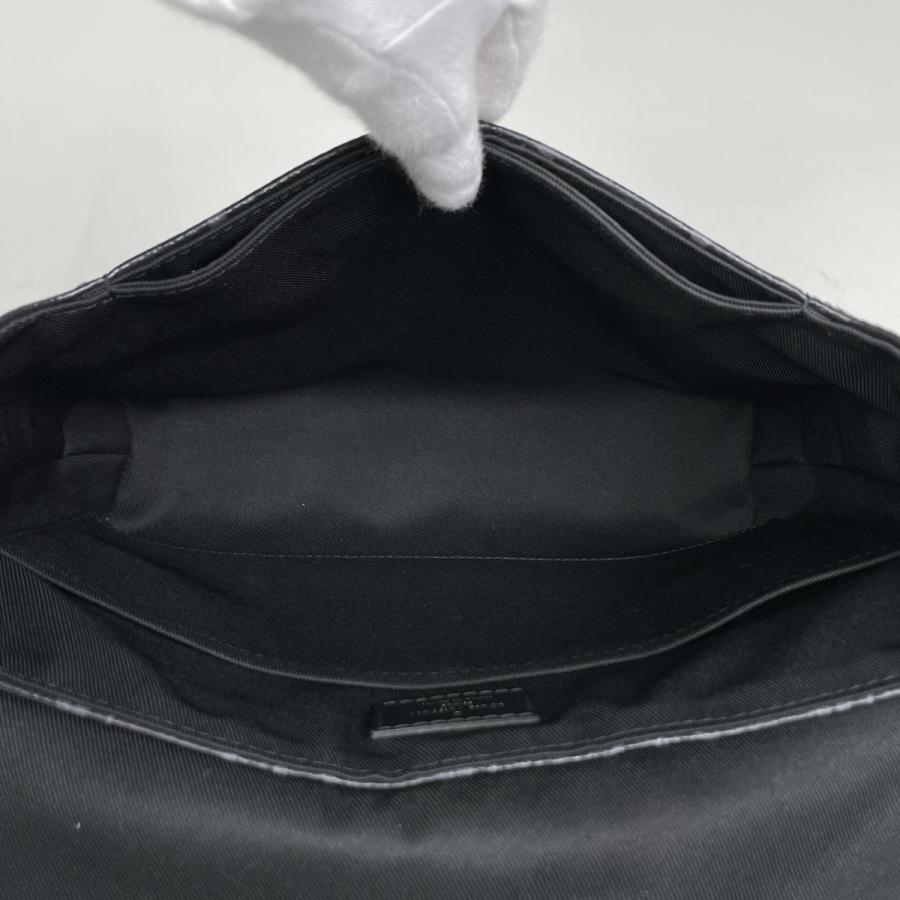 LOUIS VUITTON（ルイ・ヴィトン） ディストリクトPM NM 肩掛け 斜め