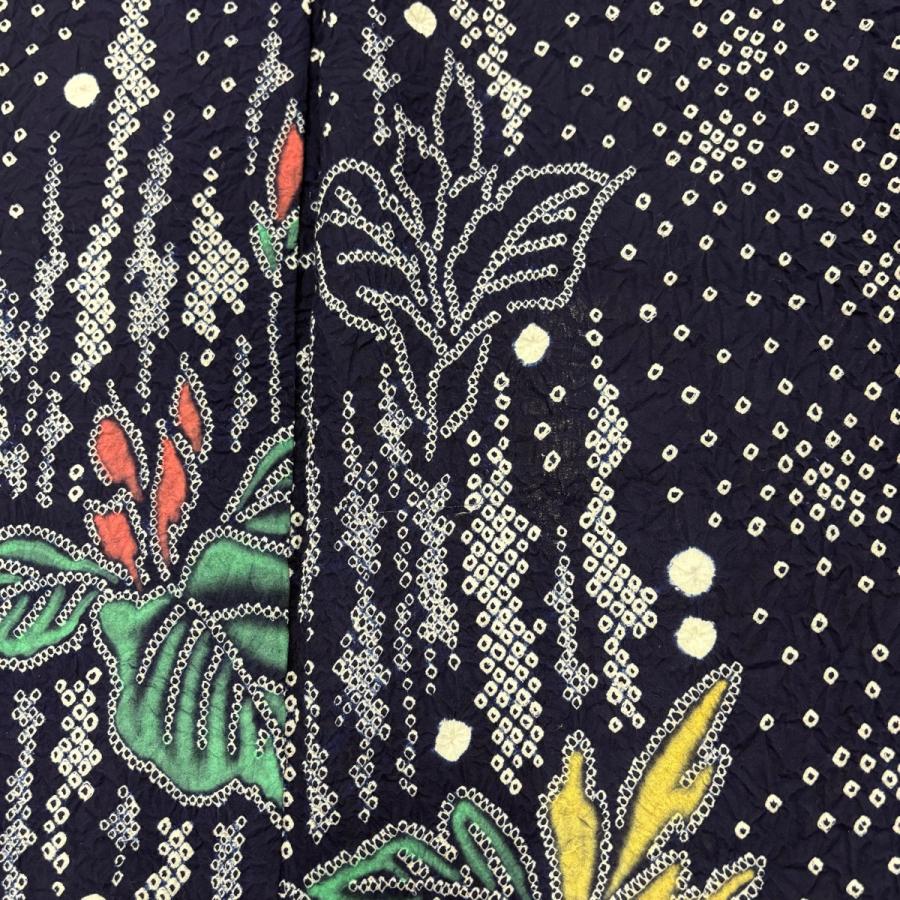 美品 浴衣 身丈160cm 裄丈61cm S 絞り浴衣 草花 濃紺 綿 名品 中古