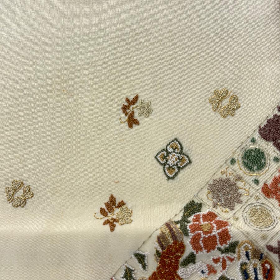 袋帯 逸品 華文 花鳥 金糸 刺繍 クリーム お太鼓柄 正絹 中古_4