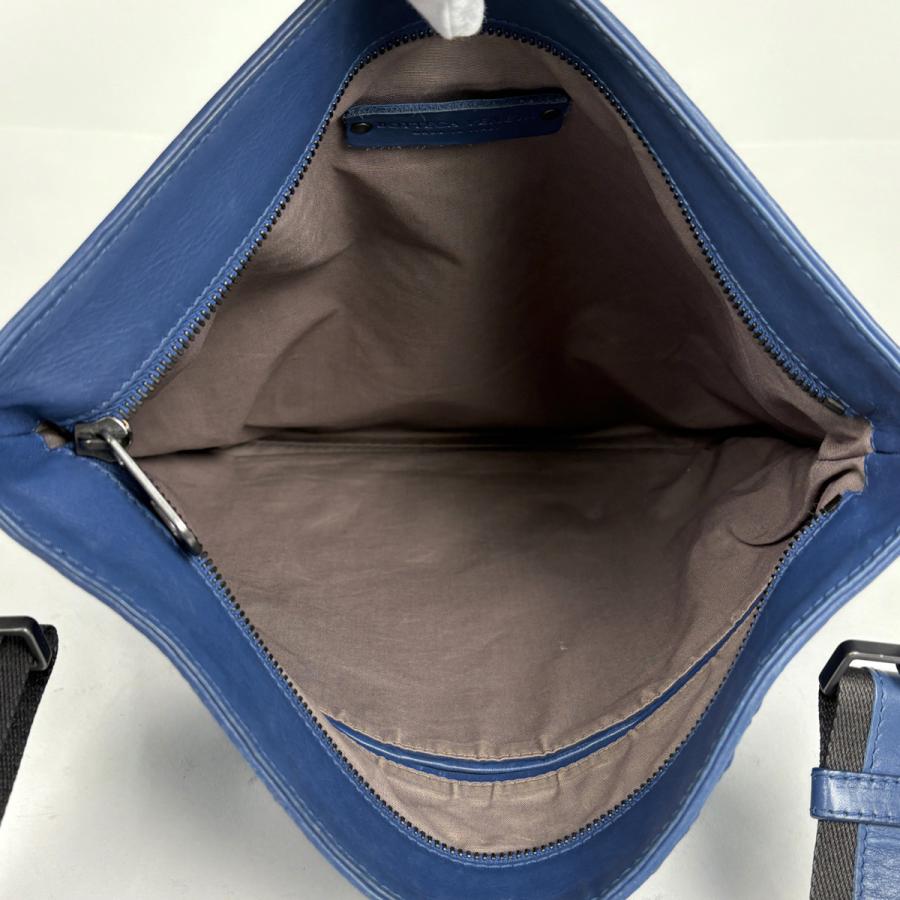 【美品】ボッテガヴェネタ　ショルダーストラップ　イントレチャート　ブルー　レザー ボッテガヴェネタ BOTTEGAVENETA イントレチャート ショルダーバッグ