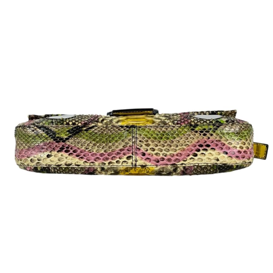 FENDI（フェンディ） ズッカロゴ マンマバゲット ハンドバッグ ワン 