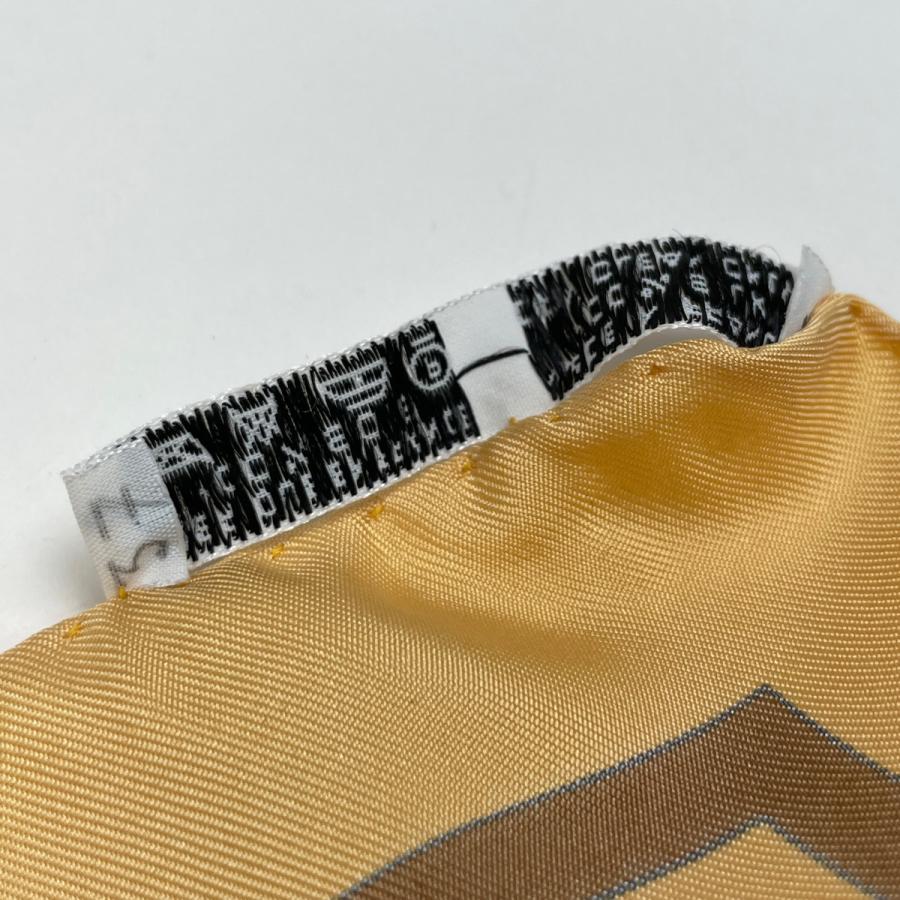 HERMES（エルメス） カレ90 CASSE NOISETTE くるみ割り リス柄 木の実