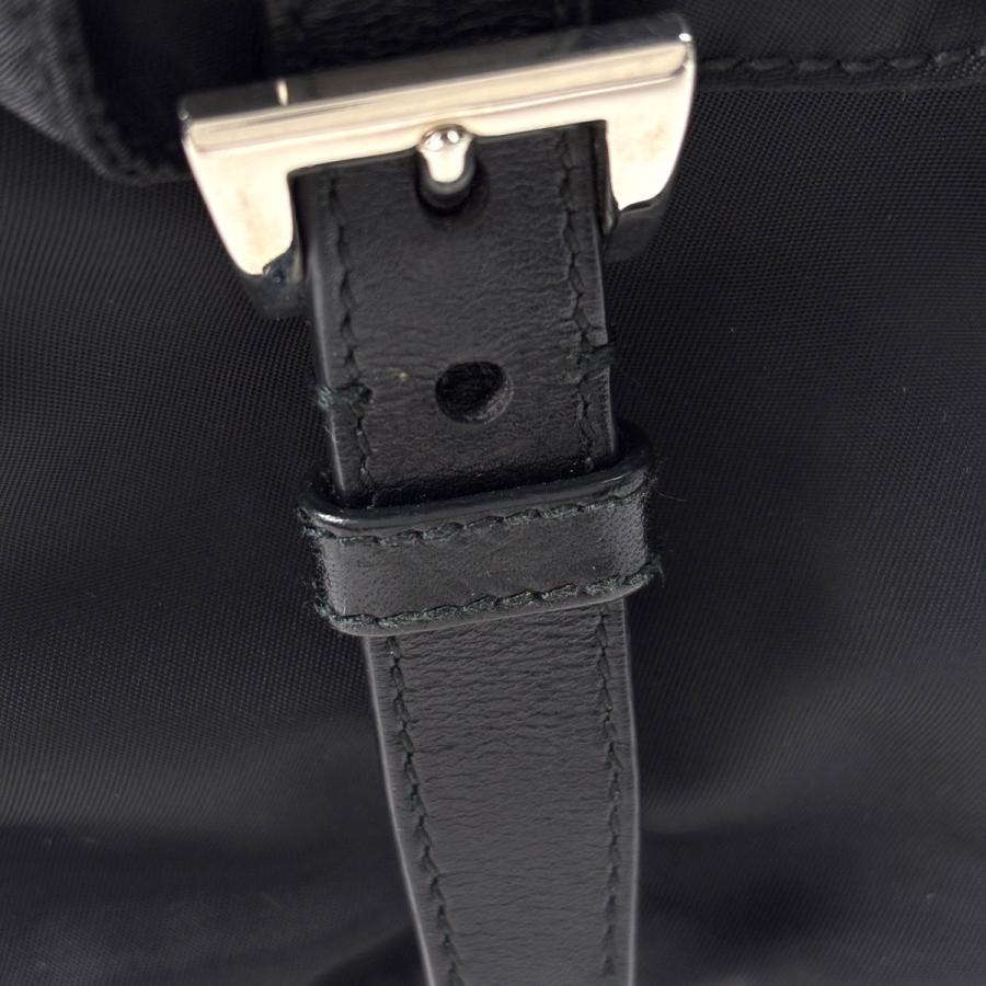PRADA（プラダ） ロゴプレート ショルダーバッグ メッセンジャーバッグ