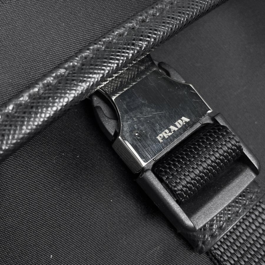 PRADA（プラダ） ロゴ プレート ショルダーバッグ ナイロン ネロ