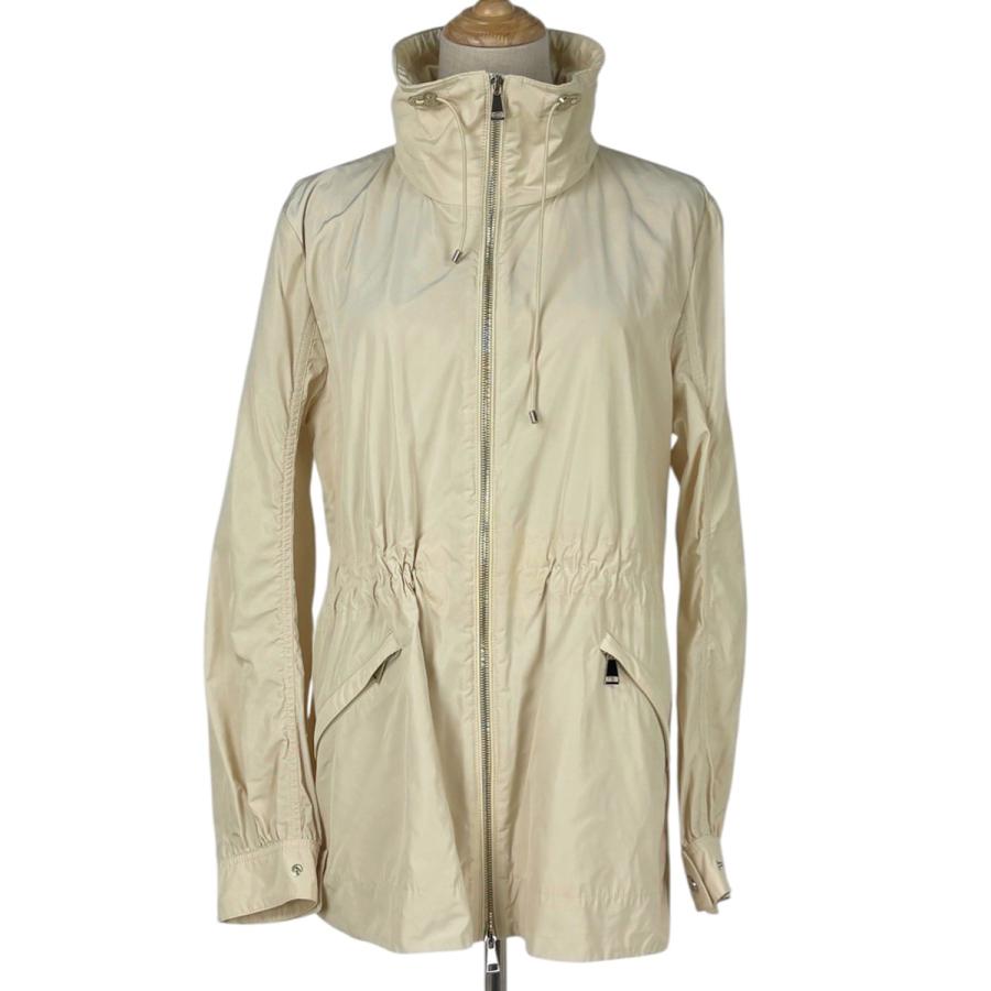 美品　MONCLER フード付きホワイトジャケット　ブルゾン　マウンテンパーカー Amazon.co.jp: MONCLER/モンクレール/MONTREAL/モンレアル/袖ロゴ付き