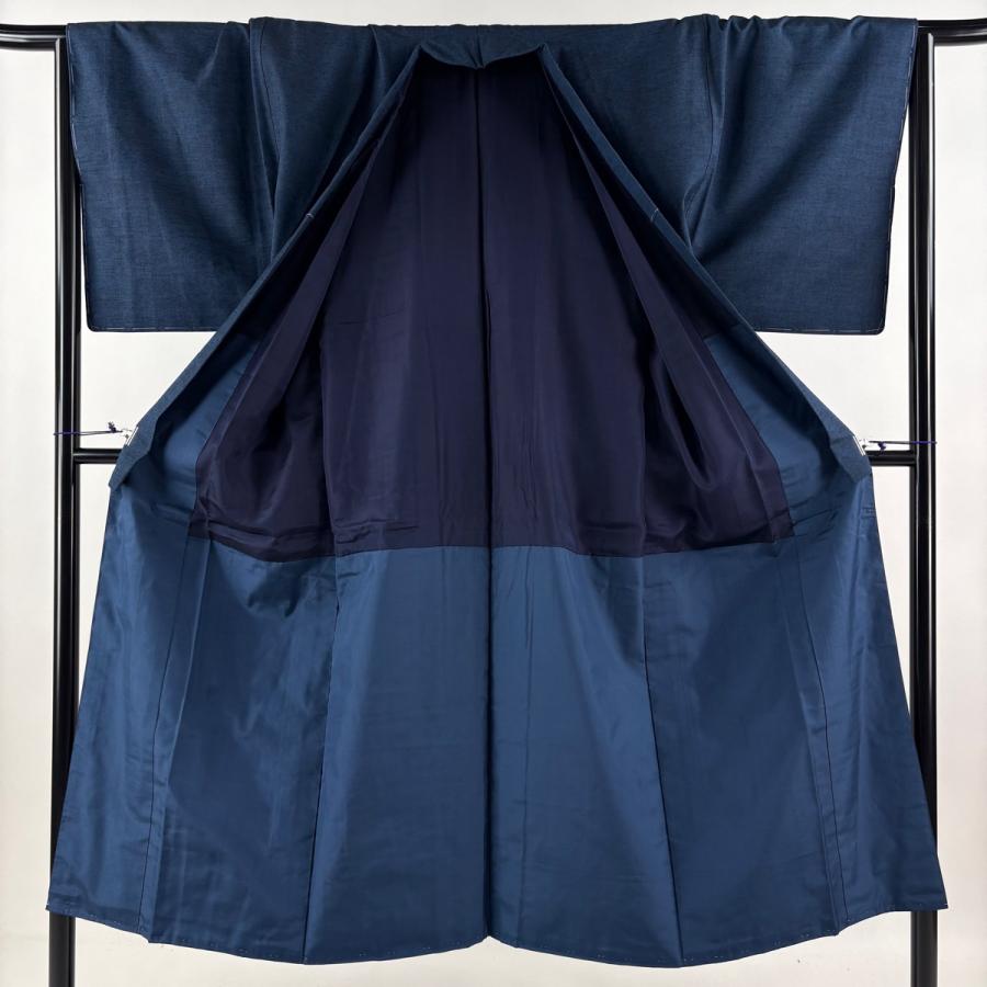 【美品】 男着物 身丈145.5cm 裄丈69cm 正絹 秀品 【中古】 美品 男着物 身丈145.5cm 裄丈69cm M 袷 紬 縦縞 紺色 正絹 秀品 中古