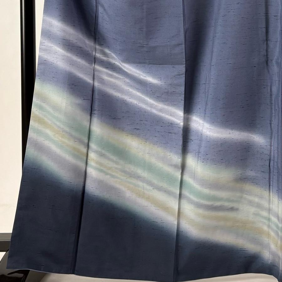 付下げ 身丈165cm 裄丈67cm M 袷 牛首紬地 落款あり 霞 ぼかし 青灰色 正絹 逸品 中古