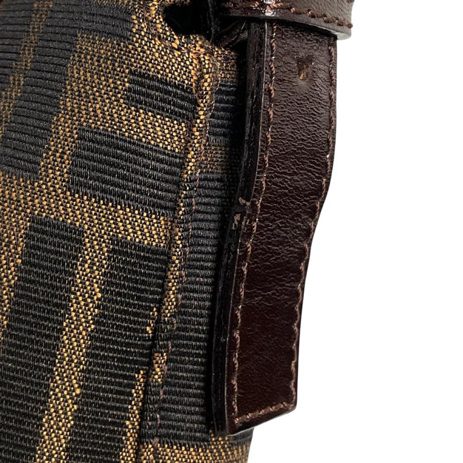 FENDI（フェンディ） ズッカ柄 マンマバゲット ショルダーバッグ