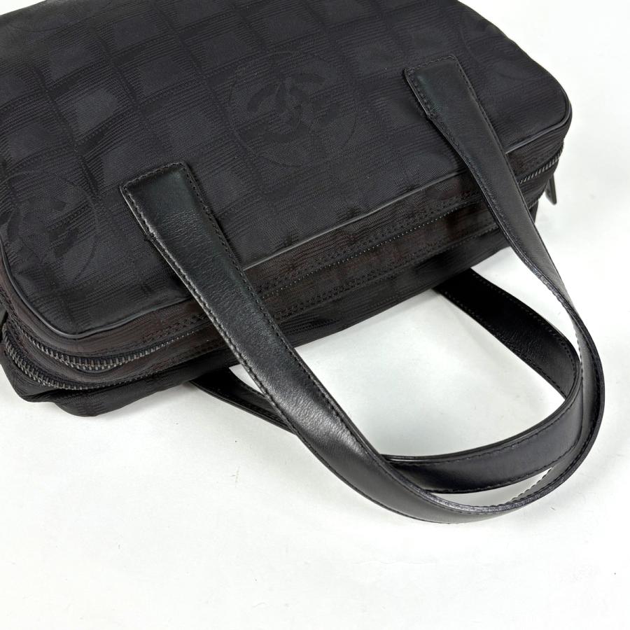 CHANEL（シャネル） ニュートラベルライン ハンドバッグ ナイロン