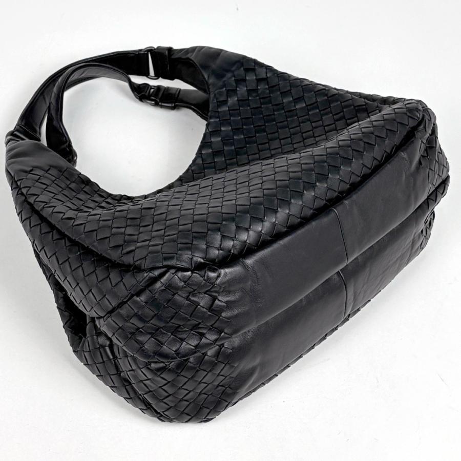 ボッテガヴェネタ BOTTEGAVENETA イントレチャート ミディアム 