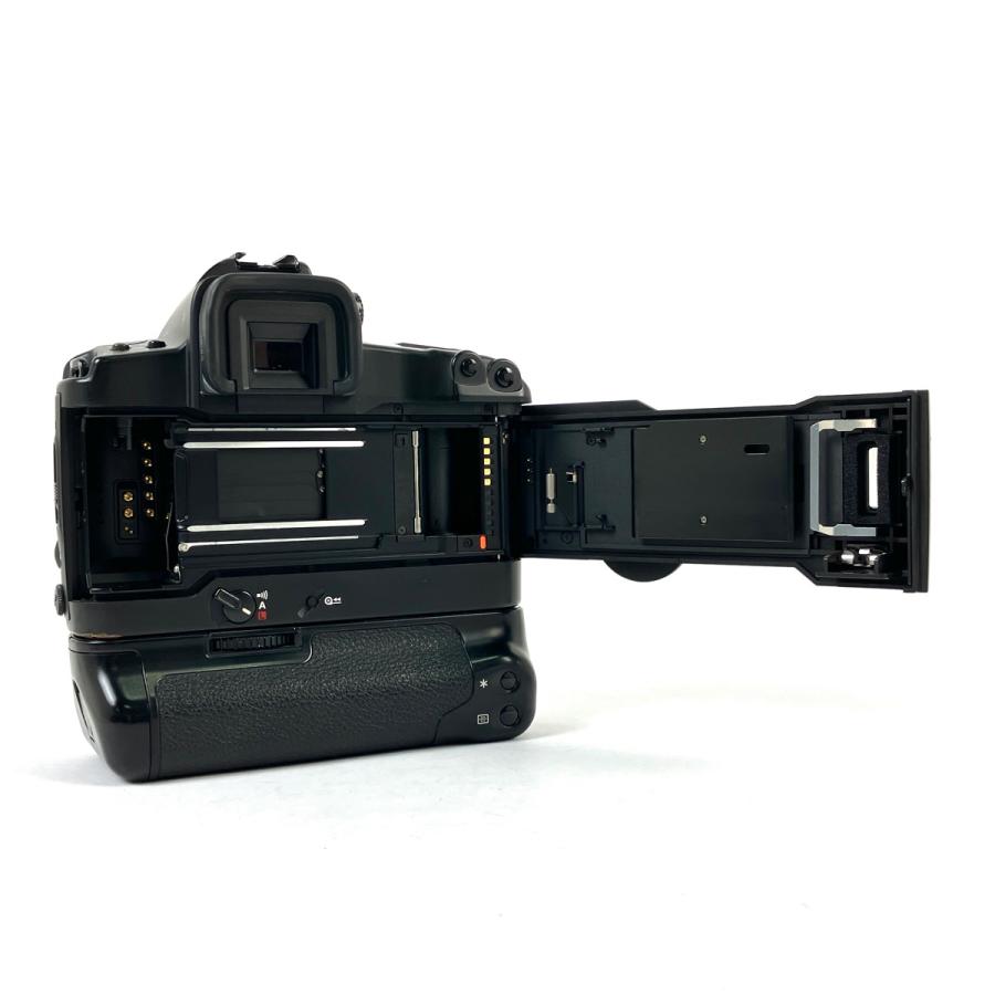 ■完動品 美品　Canon EOS 3 一眼レフオートフォーカスフィルムカメラ キヤノン Canon EOS 3 ボディ フィルム オートフォーカス 一眼レフ