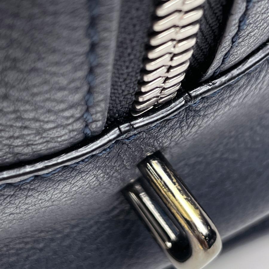 ロエベ　LOEWE アマソナ28 ハンドバッグ　ダークネイビー　アナグラムロゴ LOEWE（ロエベ） アマソナ28 アナグラム ハンドバッグ レザー ネイビー