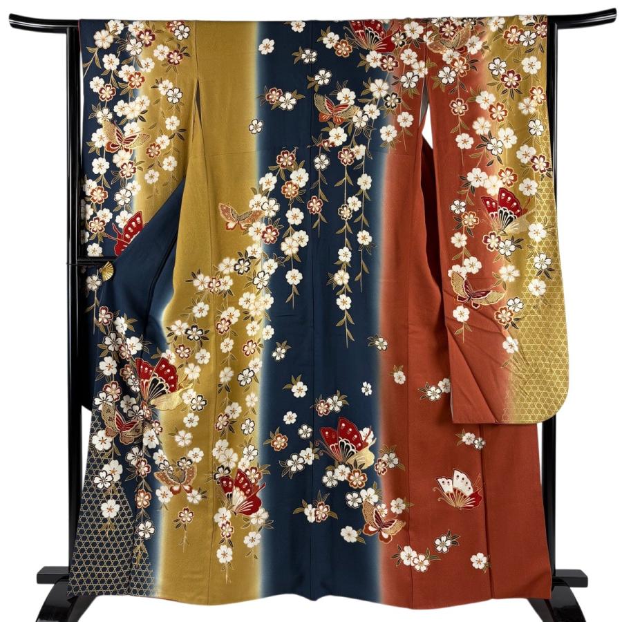 振袖 身丈161cm 裄丈66.5cm 正絹 美品 名品 【中古】 振袖 身丈161cm 裄丈65.5cm M 袷 吾妻徳穂 落款あり 花筏 橘花 金糸