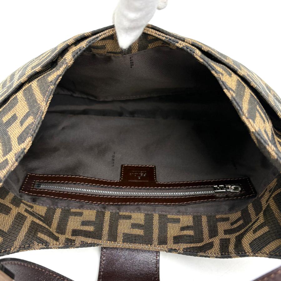 FENDI（フェンディ） ズッカ柄 ショルダーバッグ 肩掛け ワン