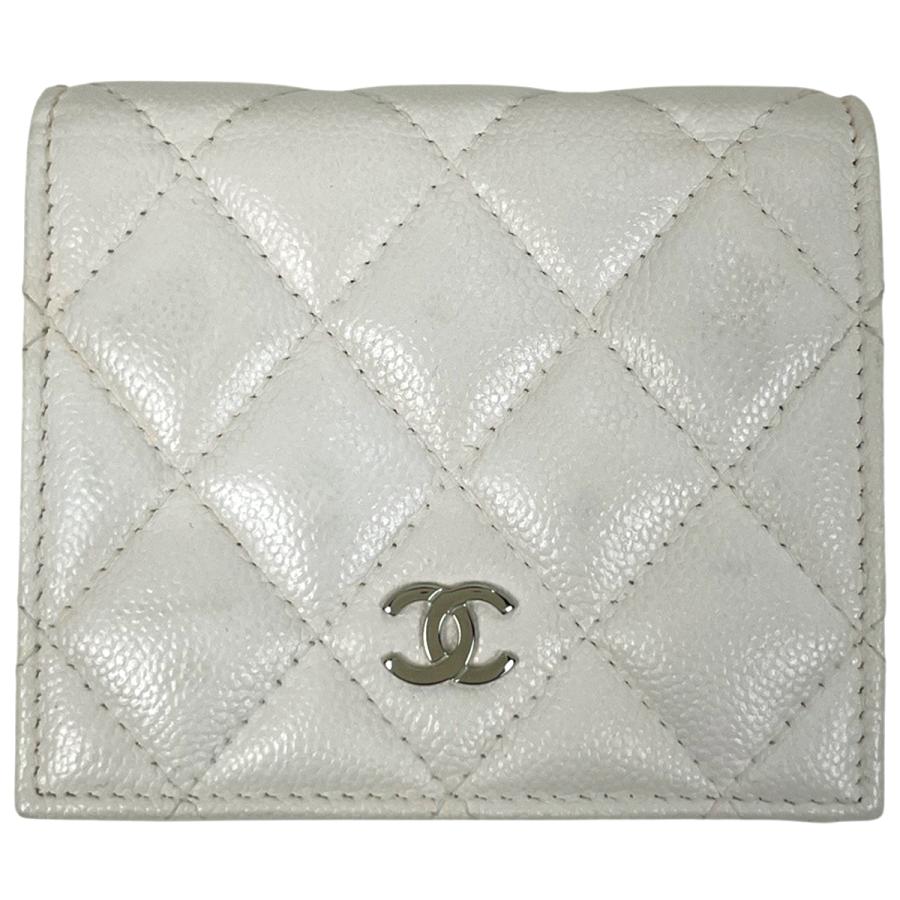 CHANEL（シャネル） ココマーク 二つ折り財布 キャビアスキン ホワイト 