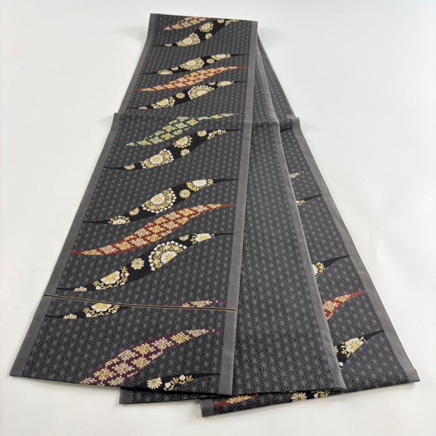 袋帯 秀品 となみ織物 証紙あり 華文 麻の葉 金糸 箔 黒灰 六通 正絹 