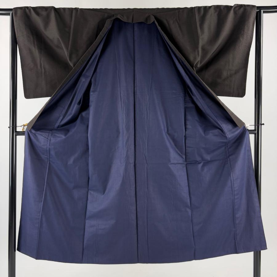 【美品】 男着物 身丈141.5cm 裄丈66cm 正絹 秀品 【中古】 美品 男着物 身丈141.5cm 裄丈66cm M 袷 幾何学模様 焦茶色 正絹 秀品