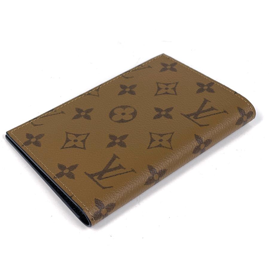 LOUIS VUITTON（ルイ・ヴィトン） クーヴェルテュール パスポール
