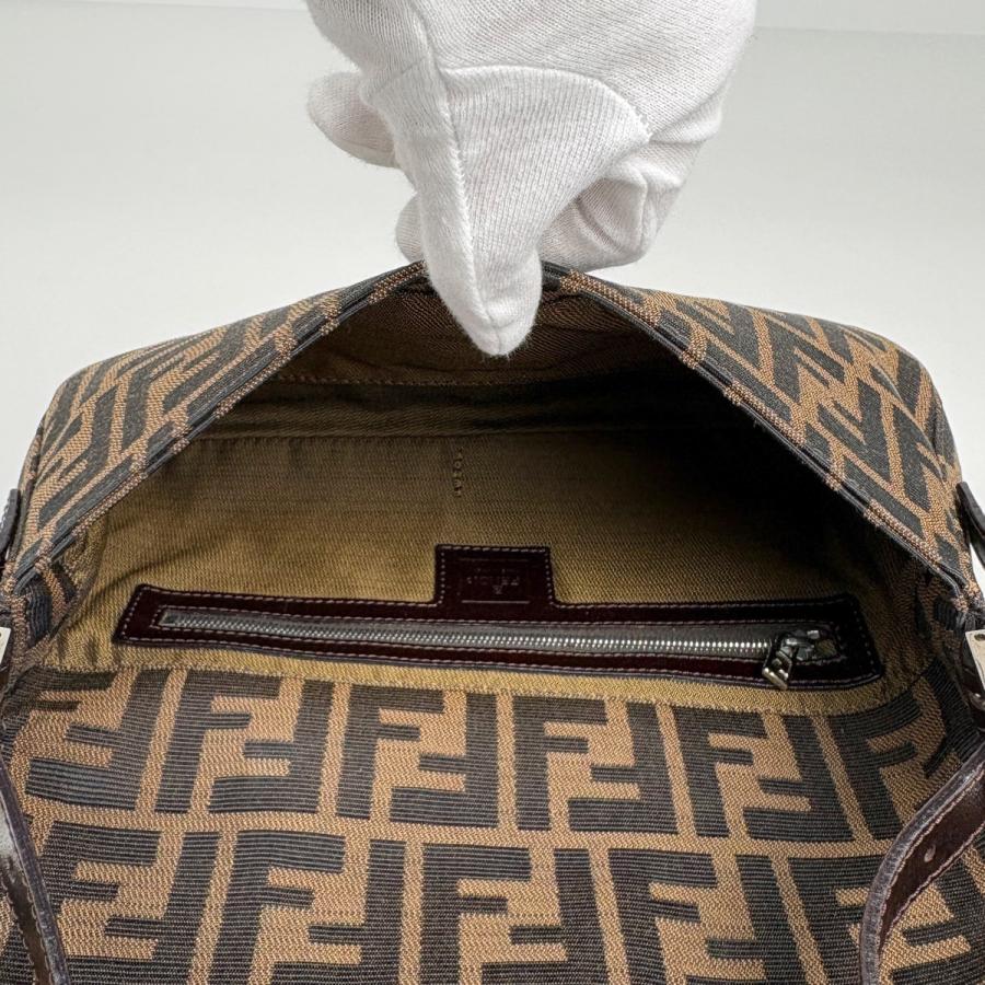 FENDI（フェンディ） ズッカ柄 マンマバゲット ショルダーバッグ 
