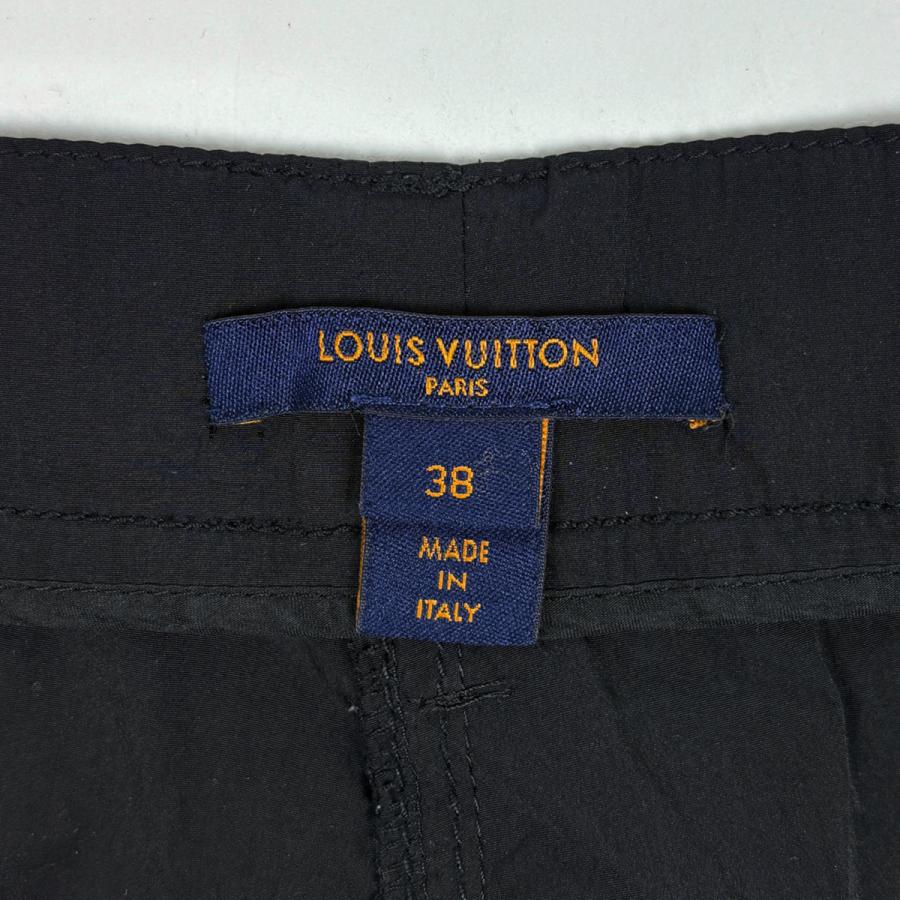 LOUIS VUITTON（ルイ・ヴィトン） モノグラム柄 トラックパンツ