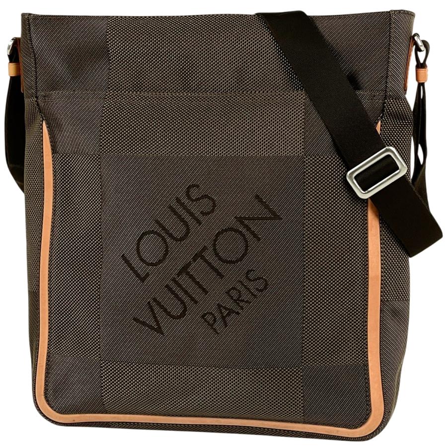 LOUIS VUITTON（ルイ・ヴィトン） コンパニョン ショルダーバッグ