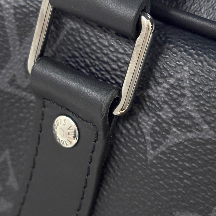 LOUIS VUITTON（ルイ・ヴィトン） ポルトドキュマン ヴォワヤージュ