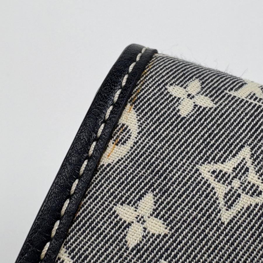 LOUIS VUITTON（ルイ・ヴィトン） ポルトフォイユ サラ 二つ折り 長